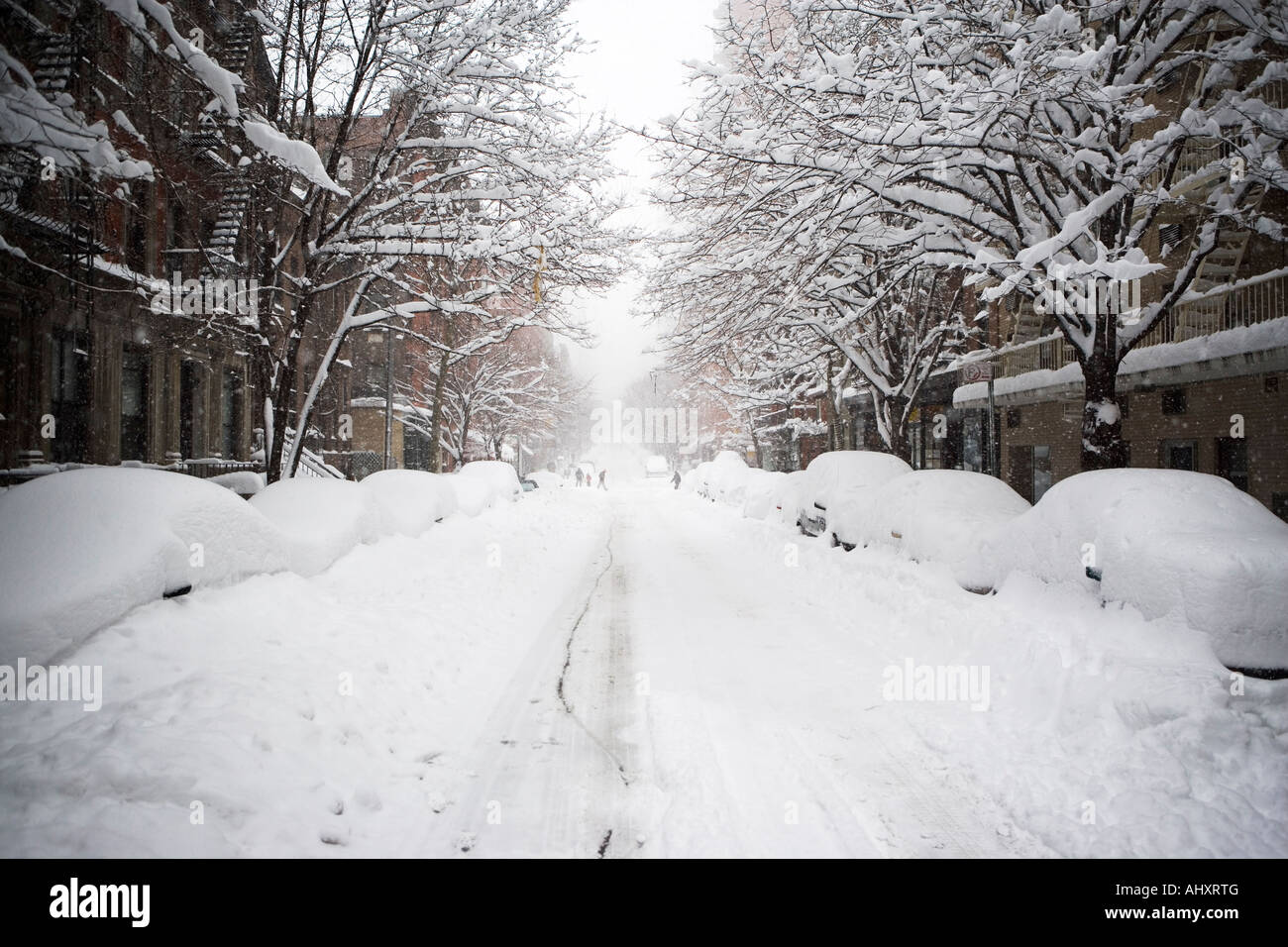 Snowy street new york city hires stock photography and images Alamy