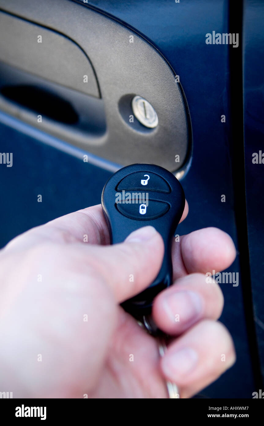 Person locking car remote hires stock photography and images Alamy