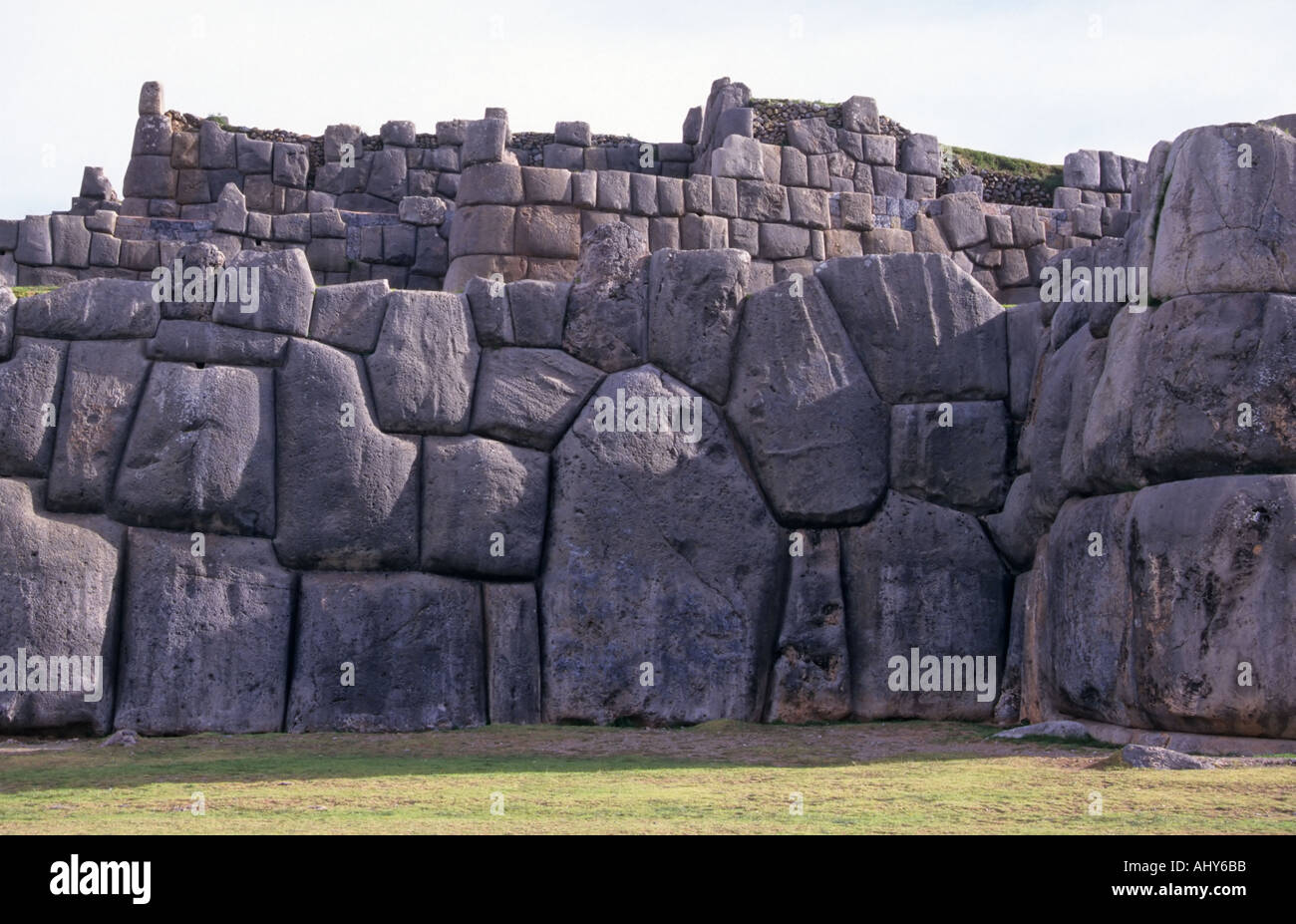 Sacsayhuaman inca ruins large stone hi-res stock photography and images ...