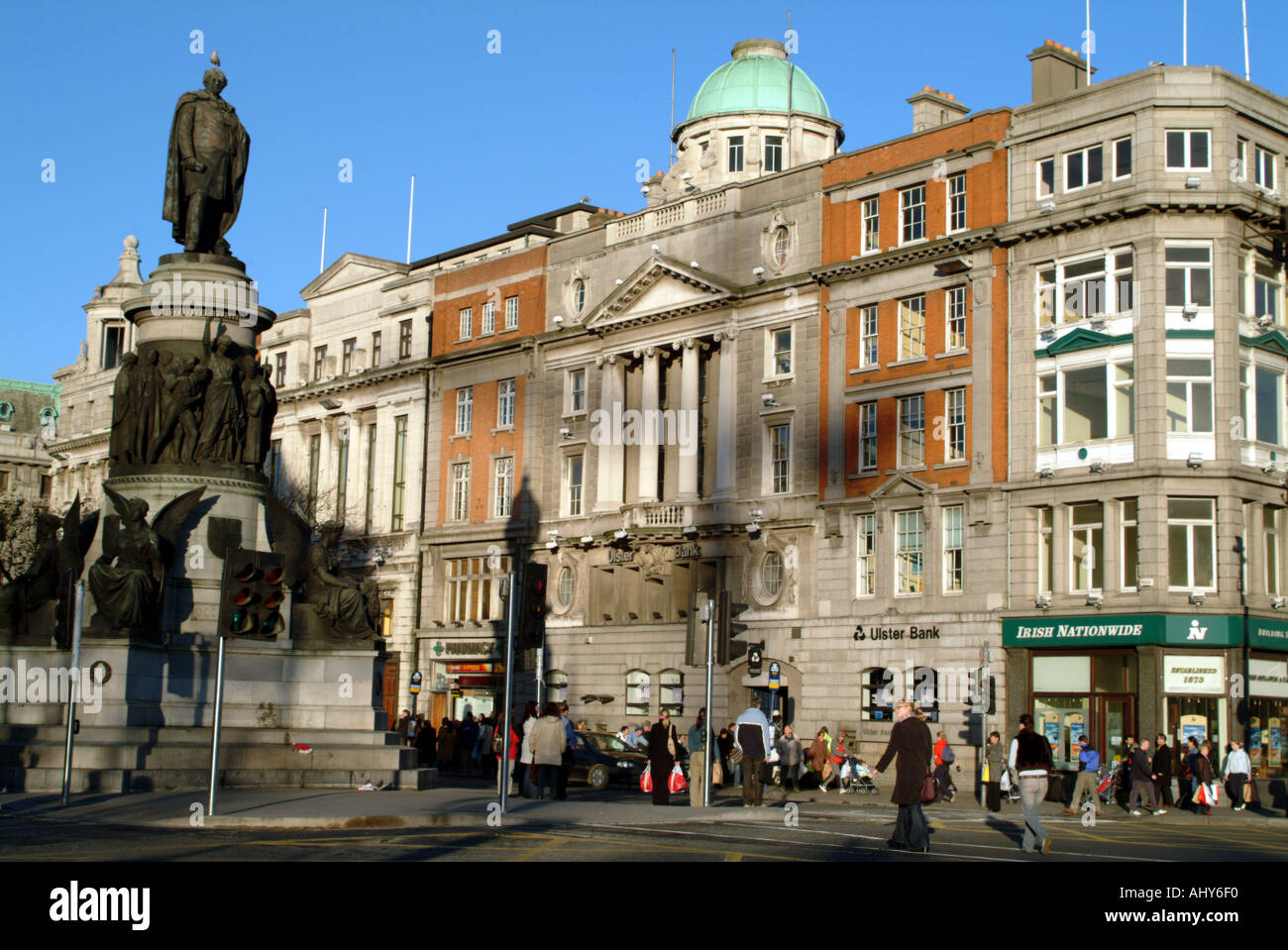 Statue of Daniel O Connell on OConnell Street Dublin Ireland EU Stock Photo Alamy
