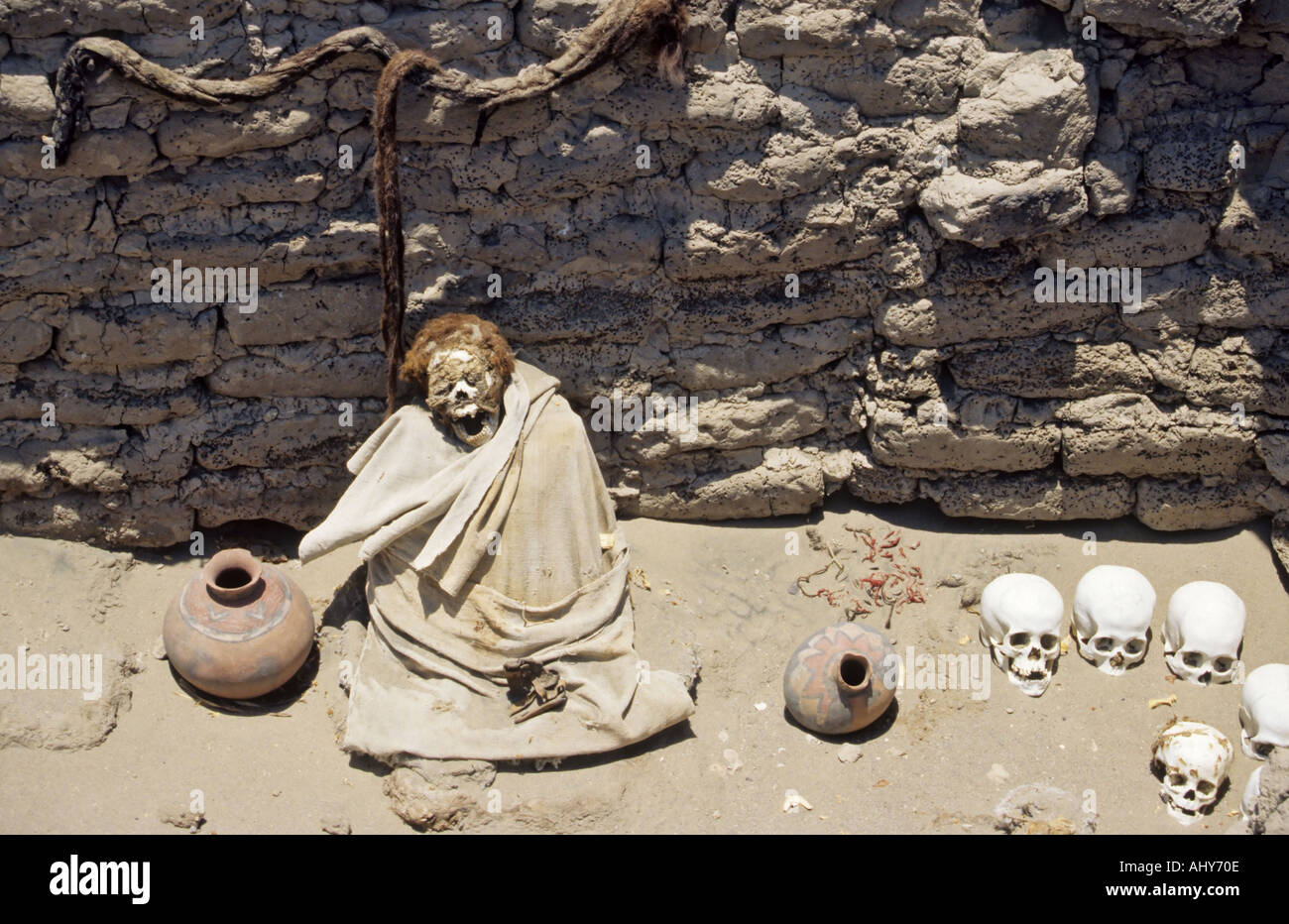 Ancient human remains, Chauchilla cemetry, Peru Stock Photo