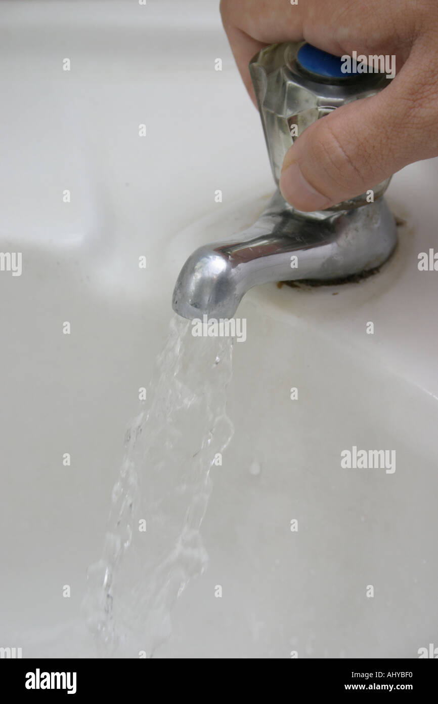 Turn off the tap hires stock photography and images Alamy