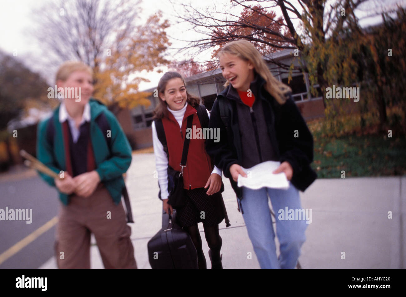 High school students in a group hi-res stock photography and images - Alamy
