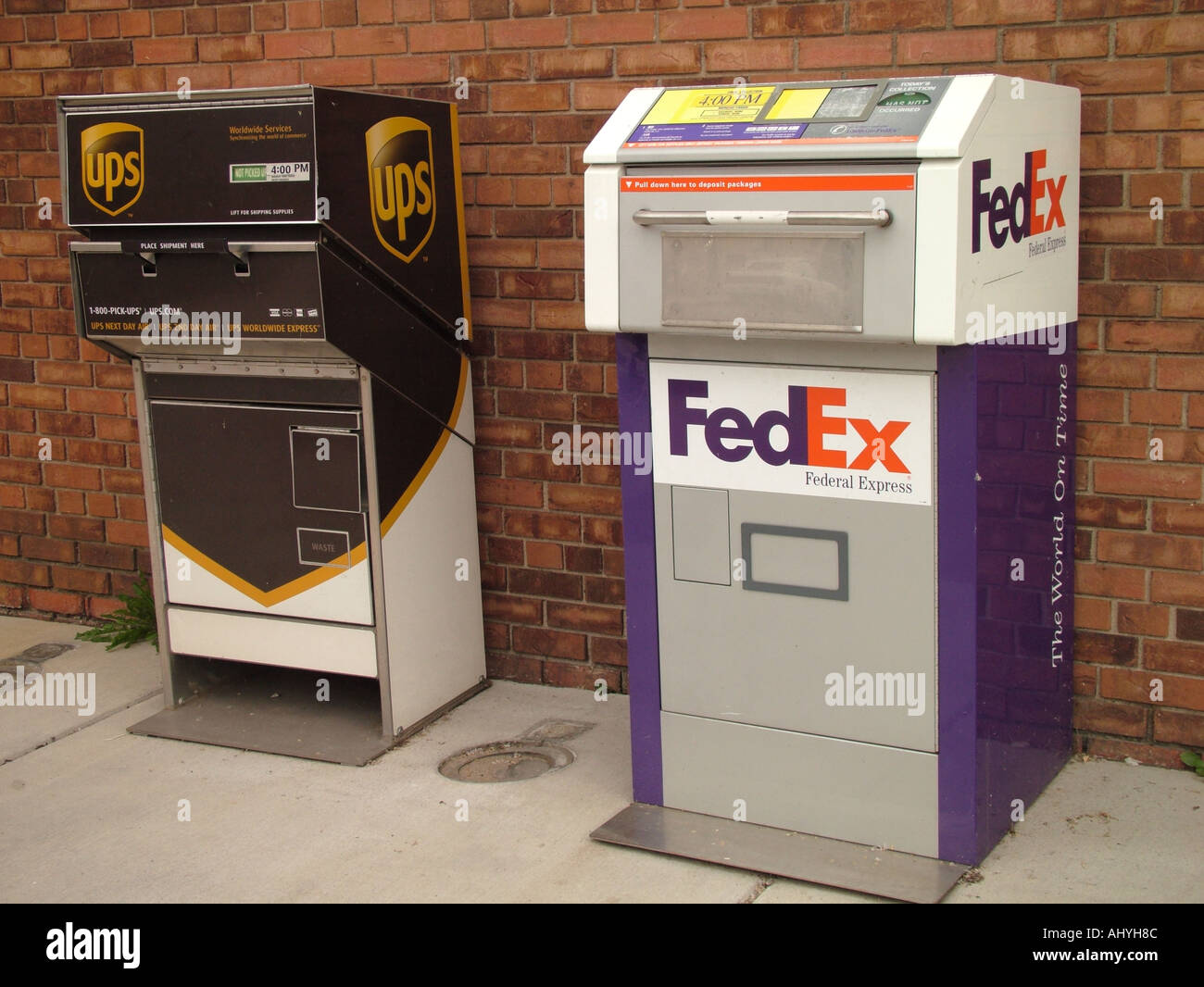 AJD45857, FeEx and UPS drop boxes, Federal Express, United Parcel Service Stock Photo