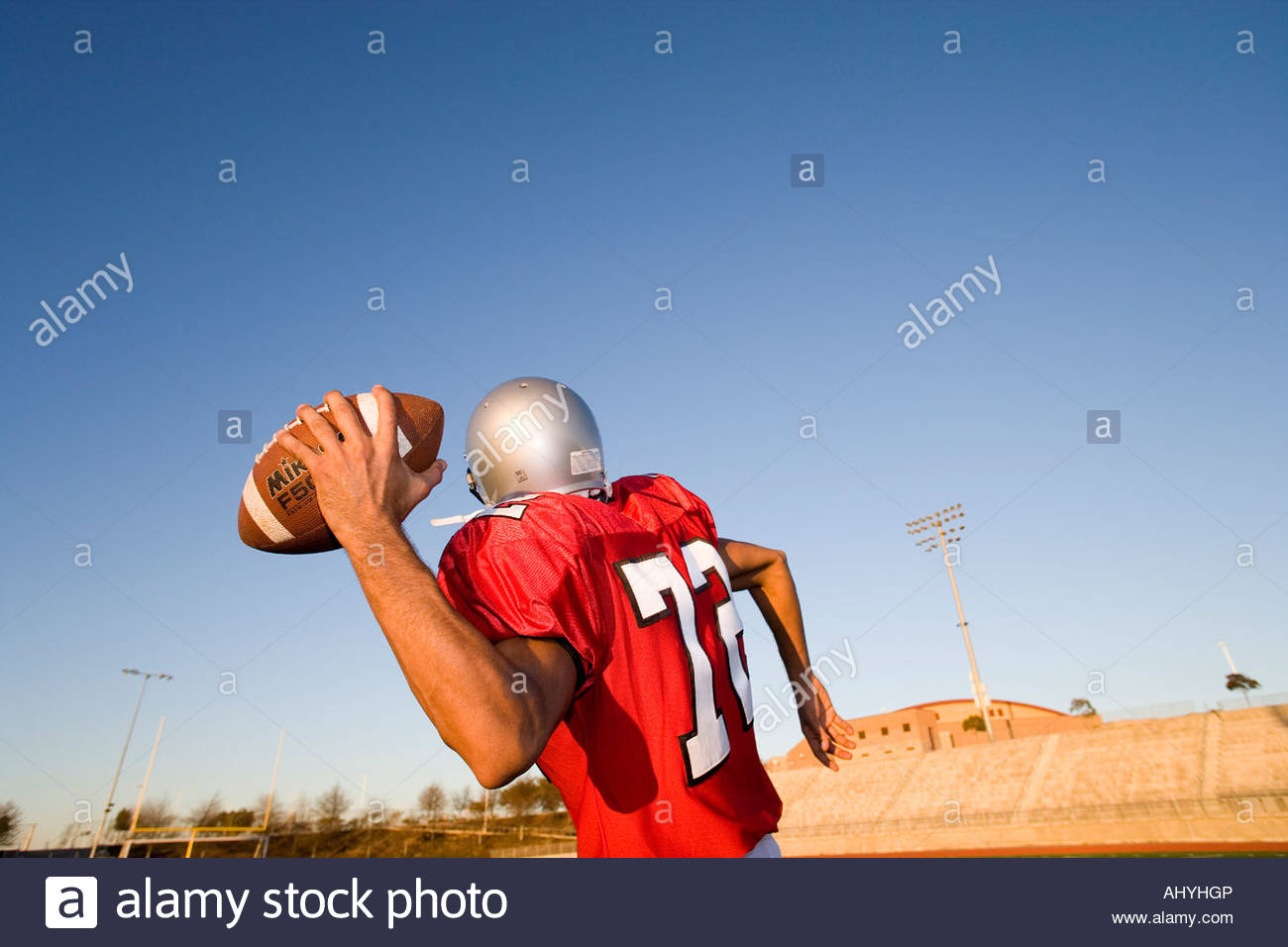 Quarterback Throwing Stock Photos & Quarterback Throwing Stock Images