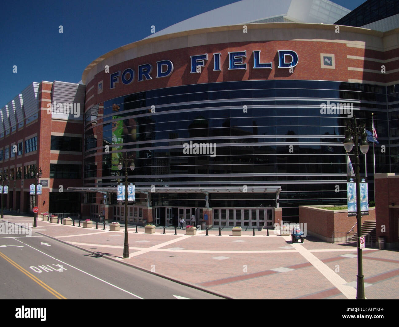 Ford field stadium detroit lions hi-res stock photography and images ...