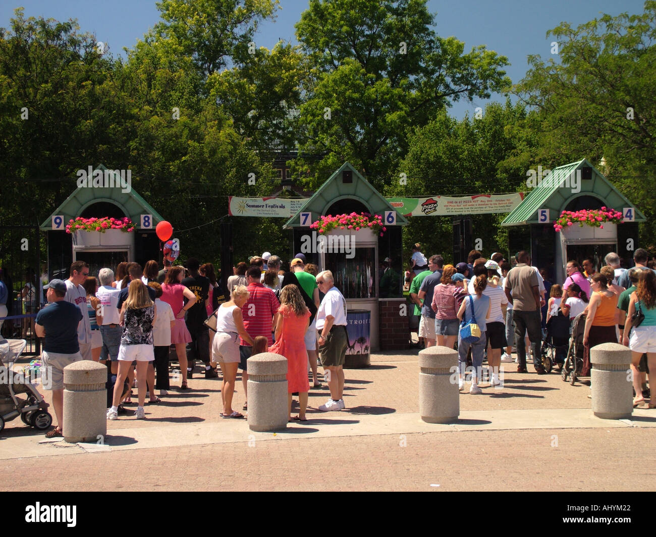Detroit michigan zoo hi res stock photography and images Alamy