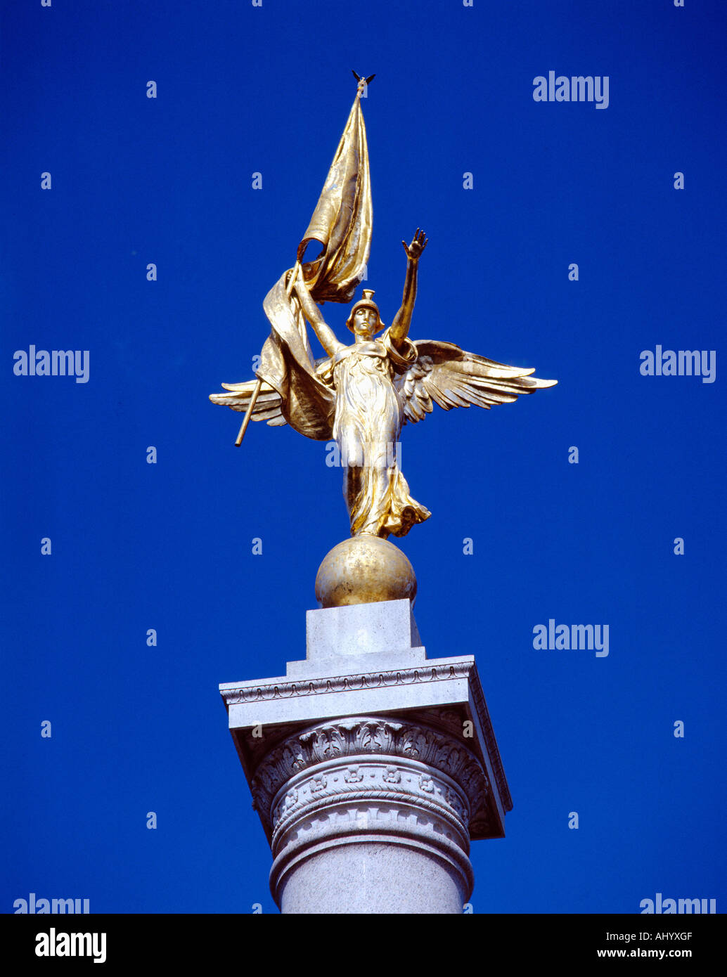 Gold statue atop World War I Memorial Washington DC Stock Photo