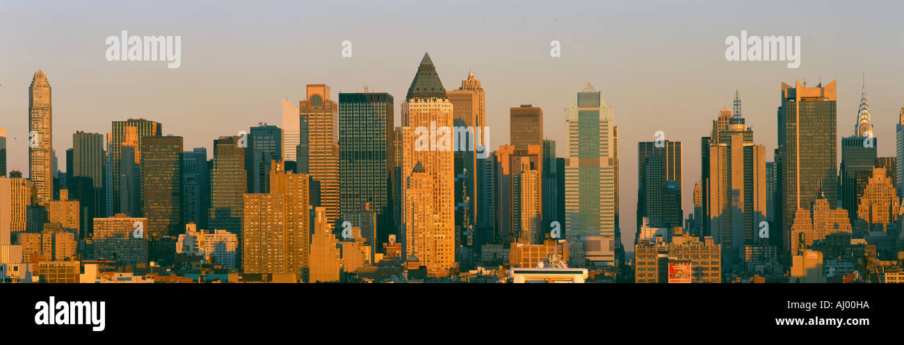 Sunset view new york skyline hi-res stock photography and images - Alamy