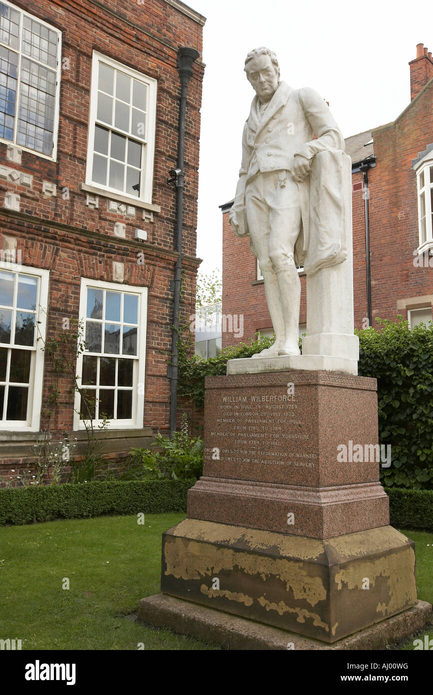 William Wilberforce statue outside Wiliam Wilberforce House High Street Hull East Yorkshire Stock Photo
