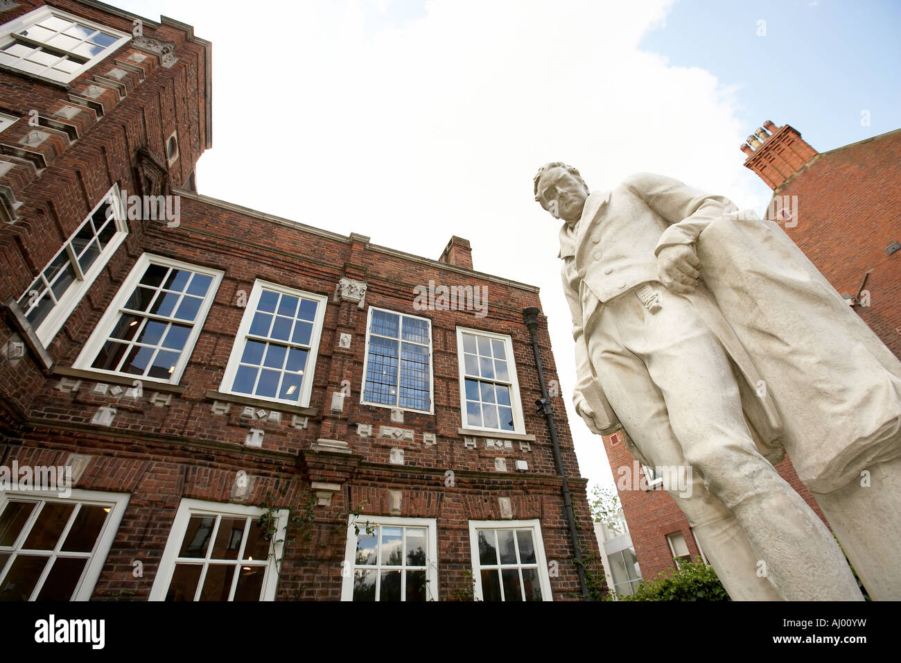 Wilberforce statue outside Wiliam Wilberforce House High Street Hull