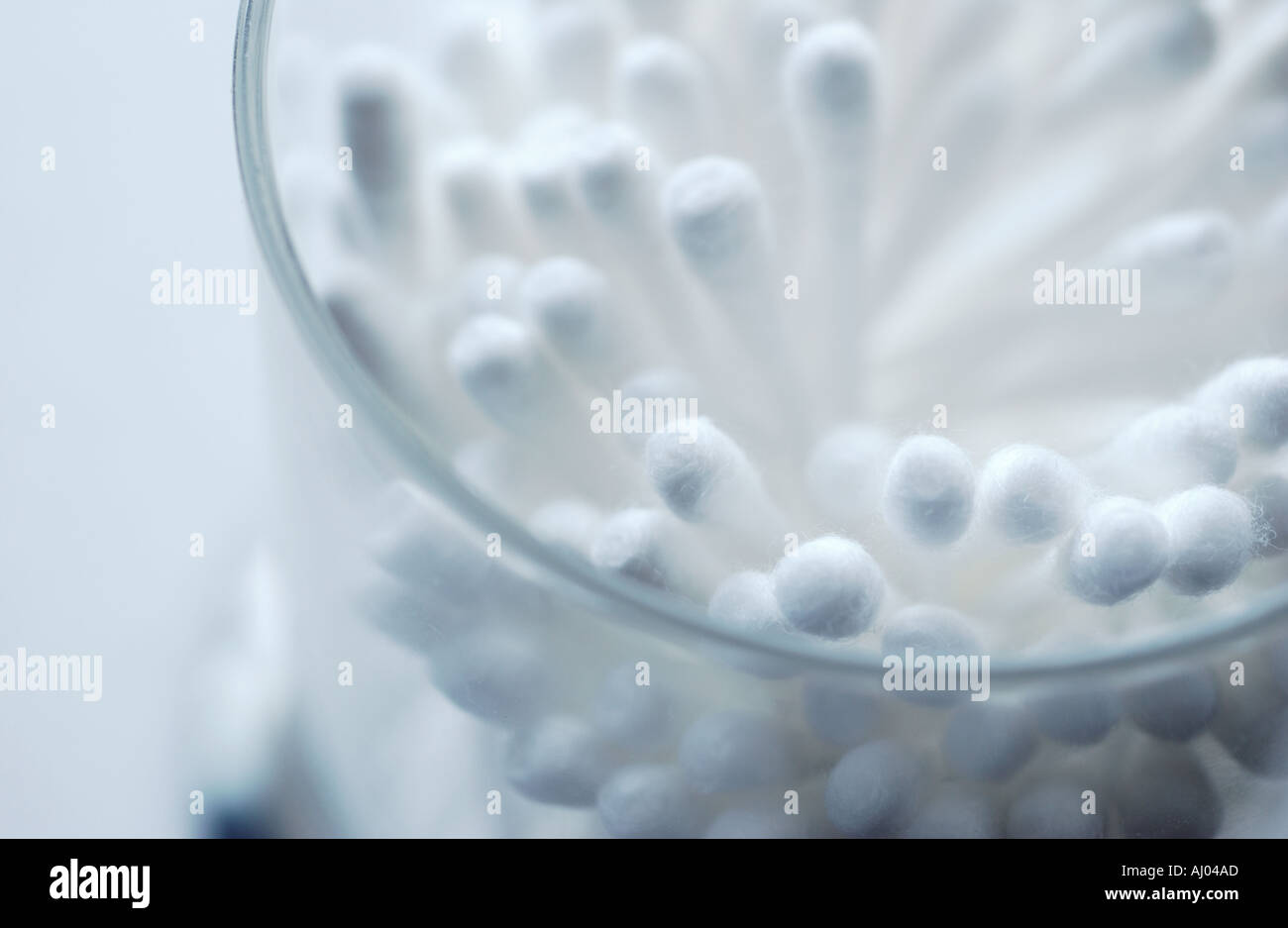Cotton wool buds hires stock photography and images Alamy