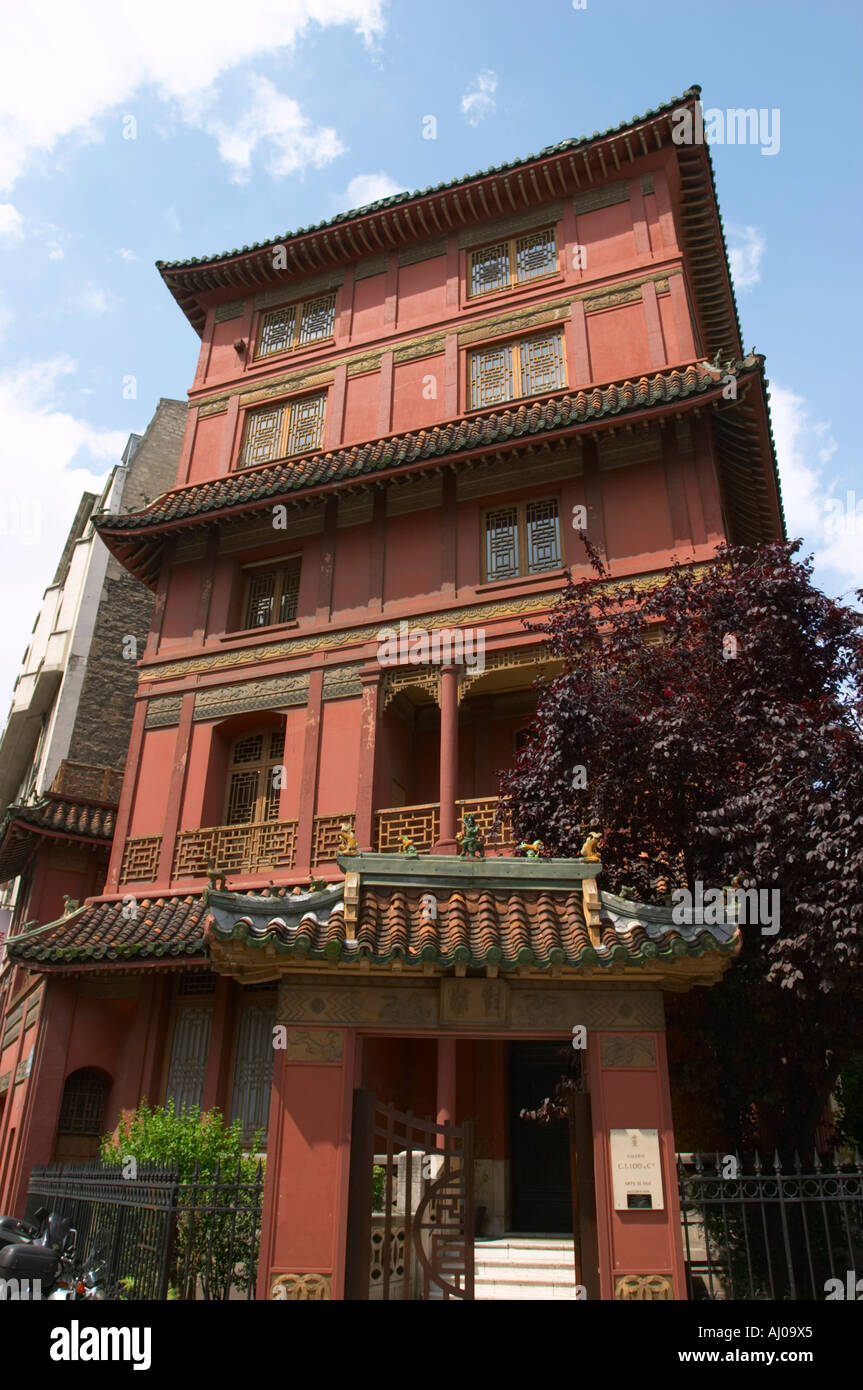 Chinese pagoda paris hi-res stock photography and images - Alamy