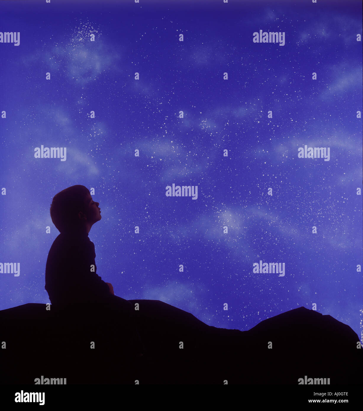 Child Looking At Night Sky Stock Photos & Child Looking At Night Sky ...