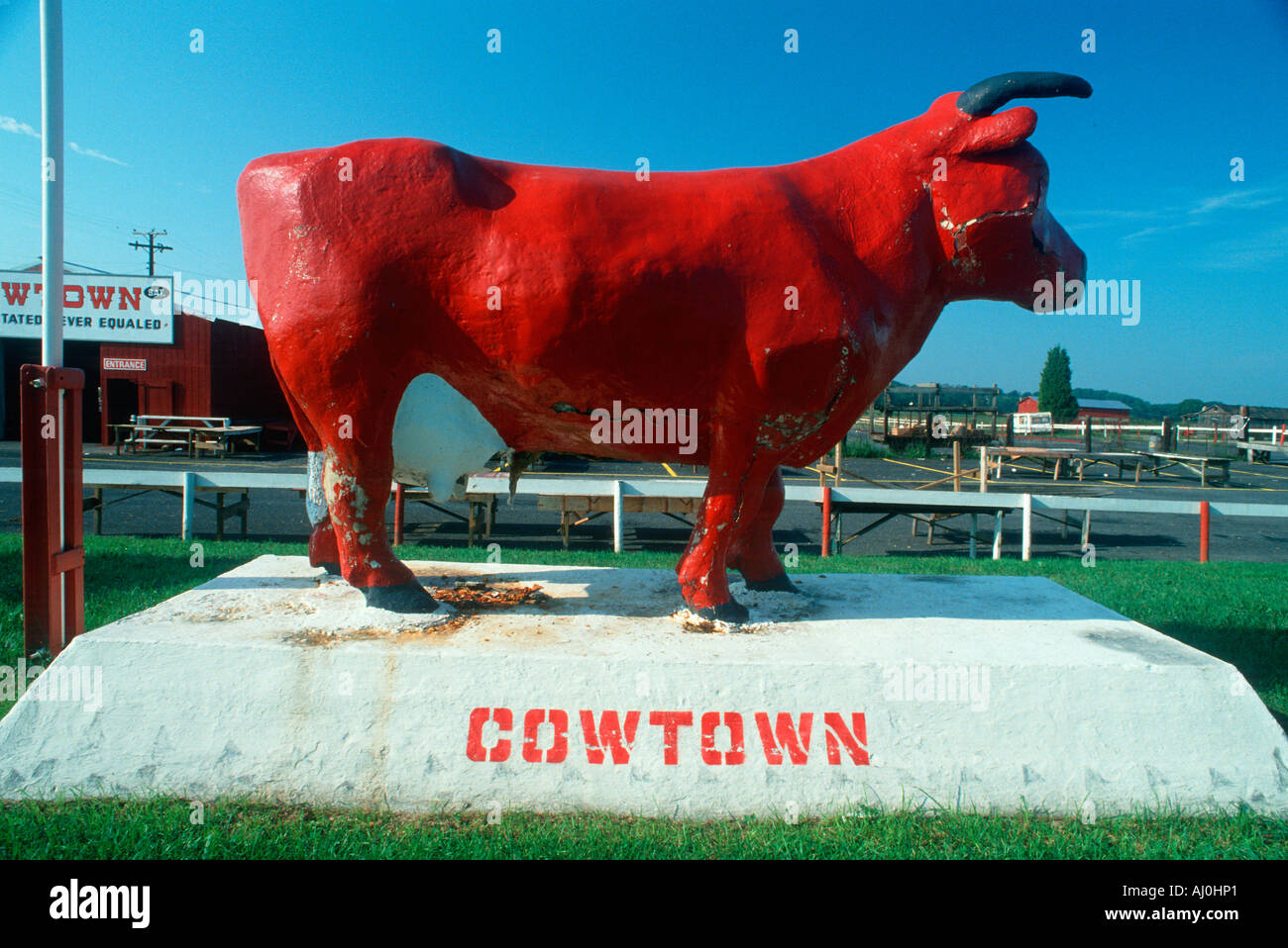 Roadside attraction of an oversized cow Stock Photo