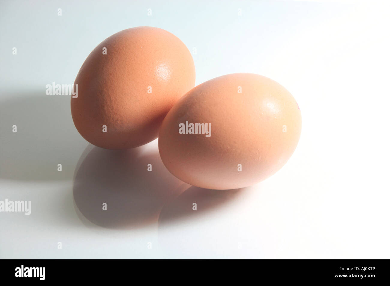 Two oval eggs hi-res stock photography and images - Alamy