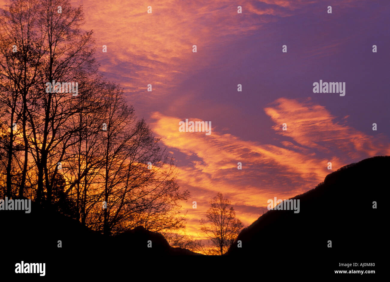 Dawn in mountains hi-res stock photography and images - Alamy