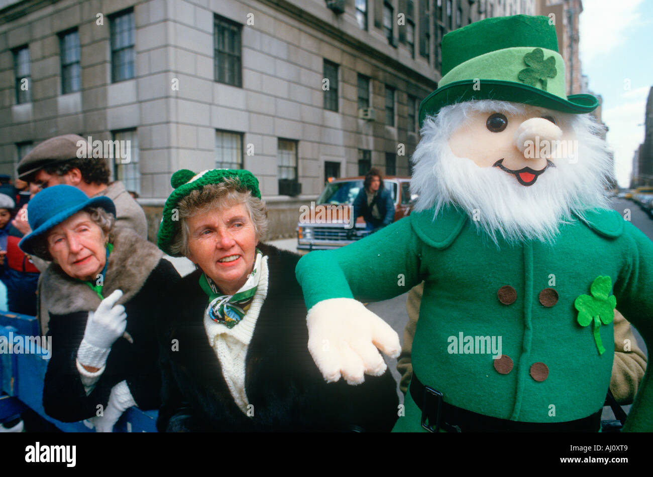 Parade watchers and Leprechaun at the 1987 St Patrick s Day Parade NY City Stock Photo