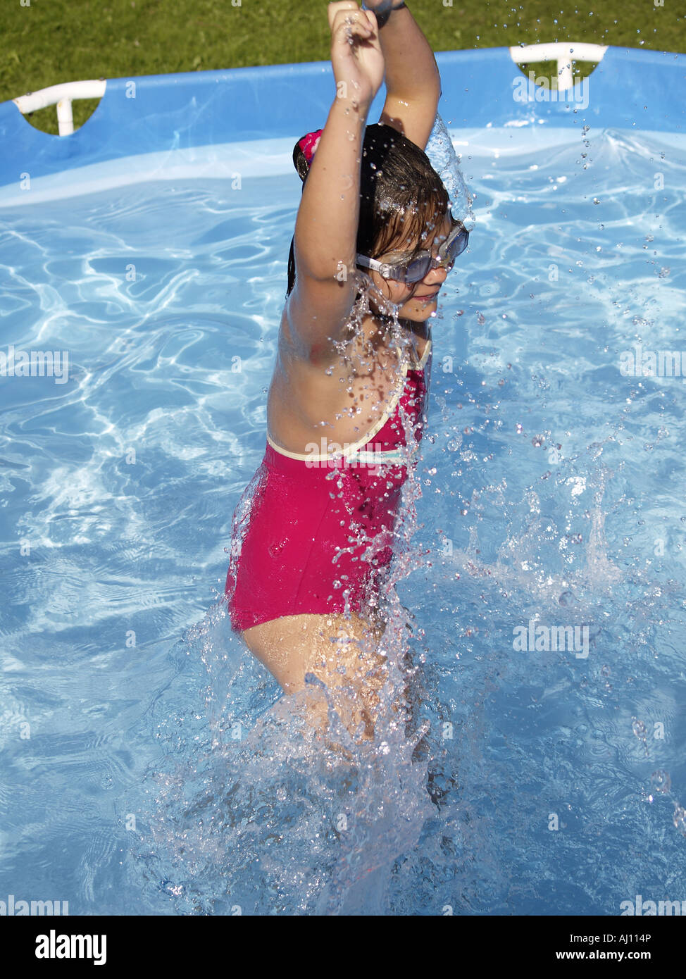 costume for swimming pool