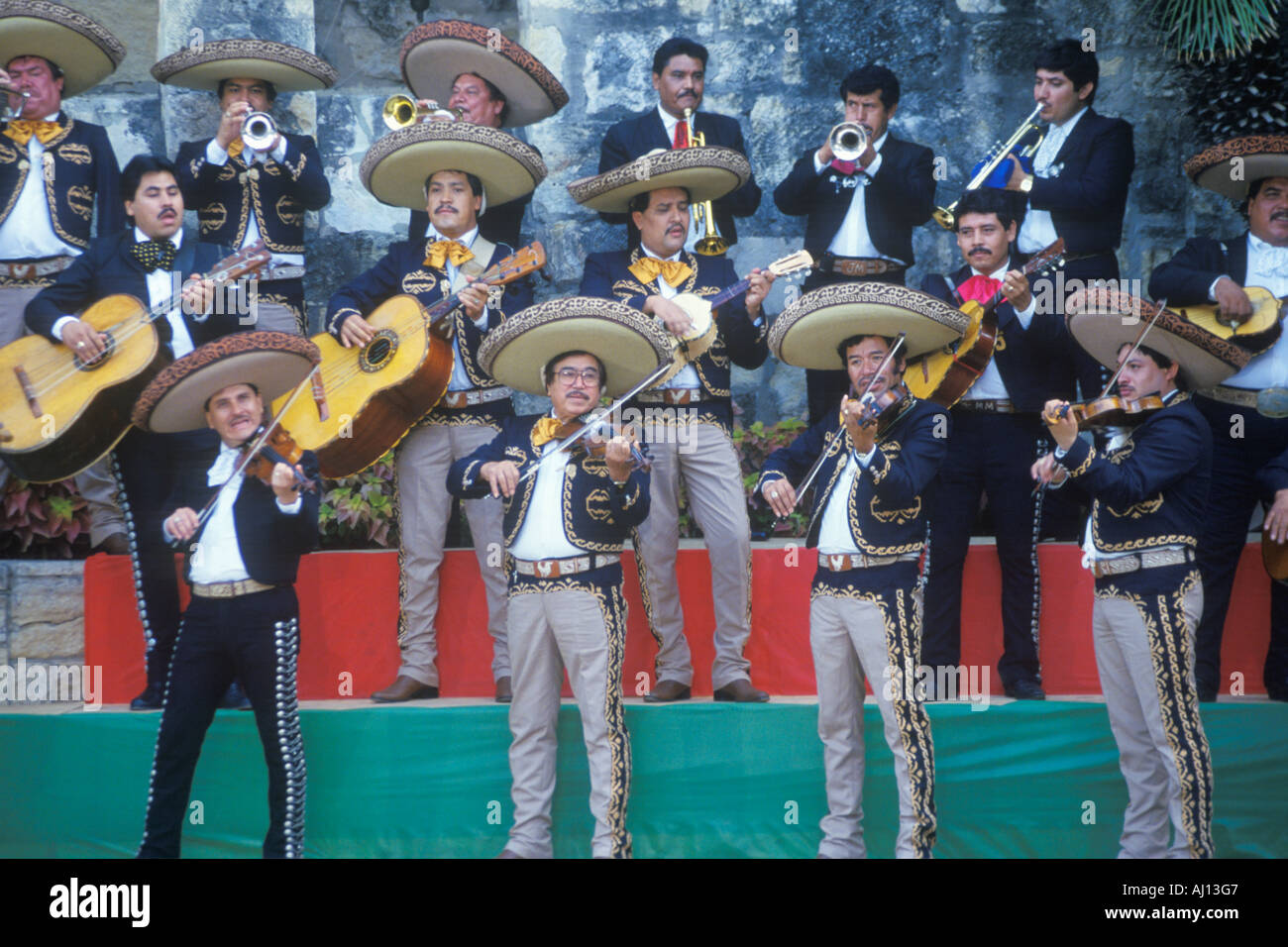 A mariachi band performs for the Clinton Gore 1992 campaign San Antonio TX Stock Photo