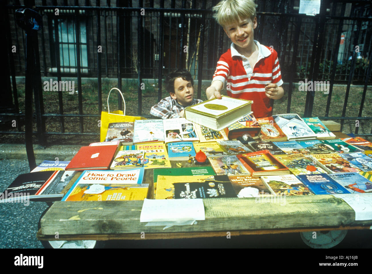 Bookfair children fair hi-res stock photography and images - Alamy