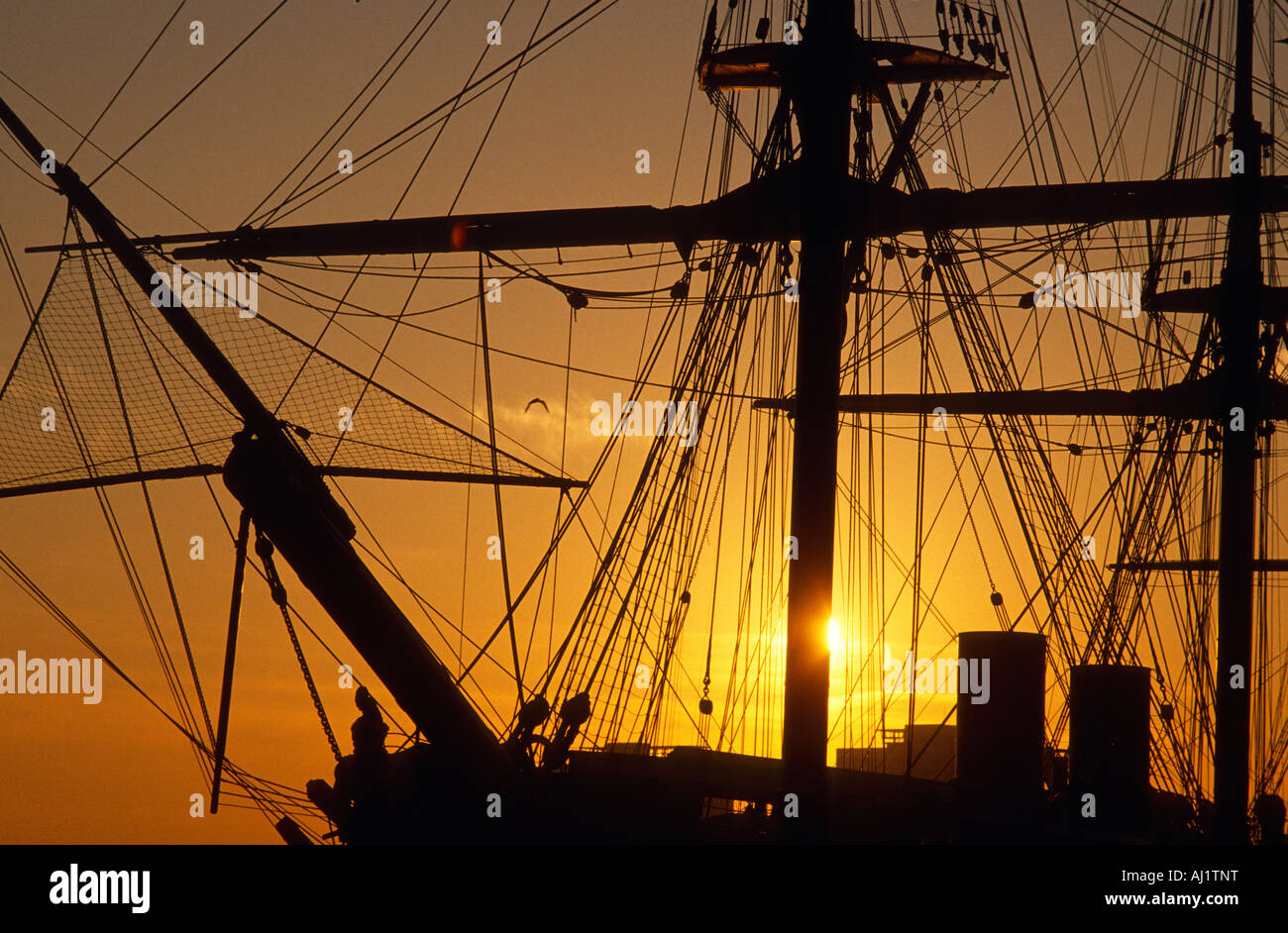 ship rigging sunset HMS Victory Portsmouth Stock Photo