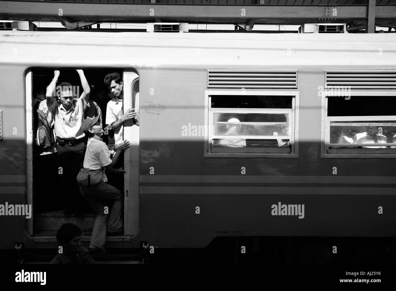 The train to come just. The train to come just