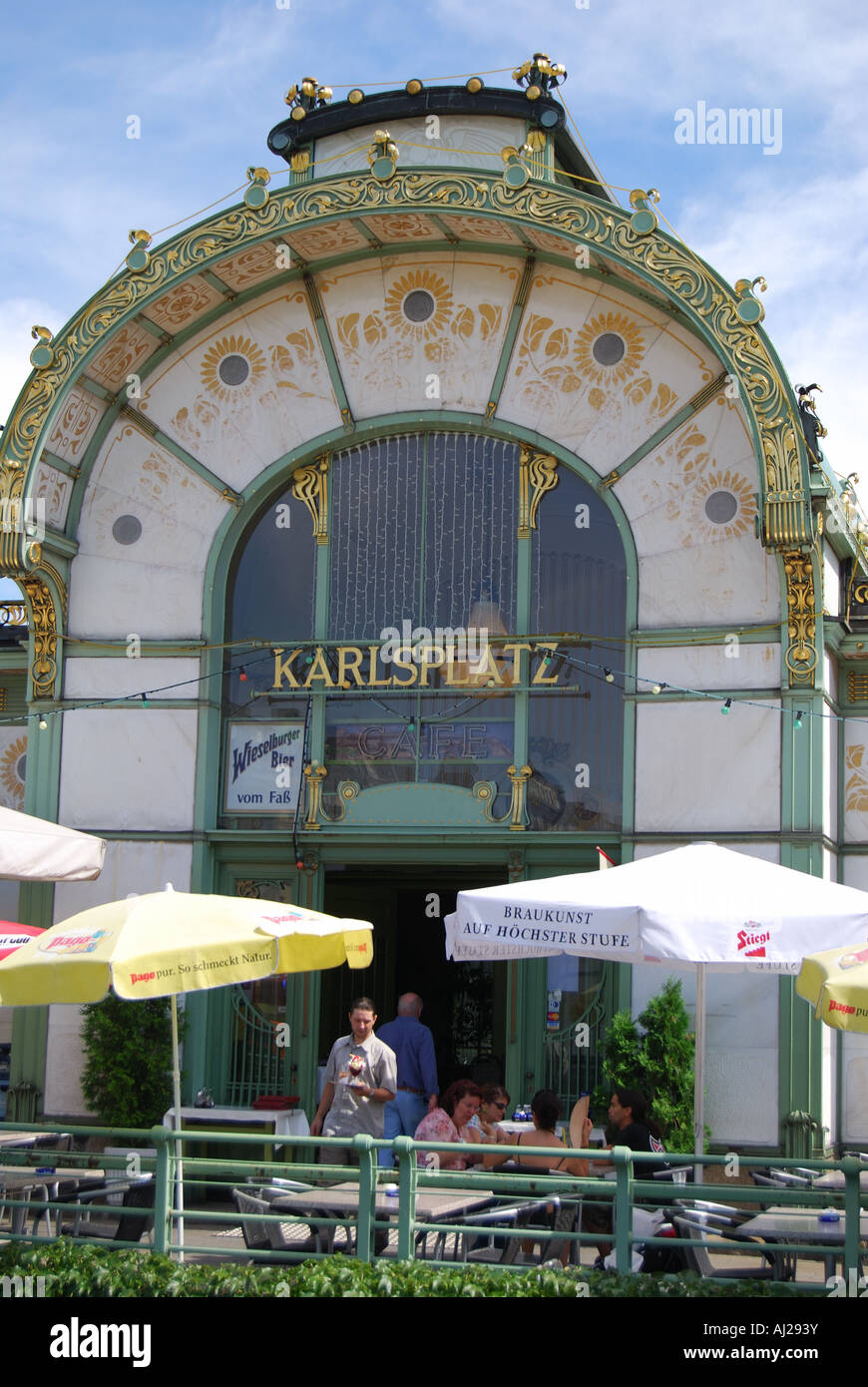 Wagner Pavilions Cafe, Karlsplatz, Vienna, Wein, Republic of Austria Stock Photo