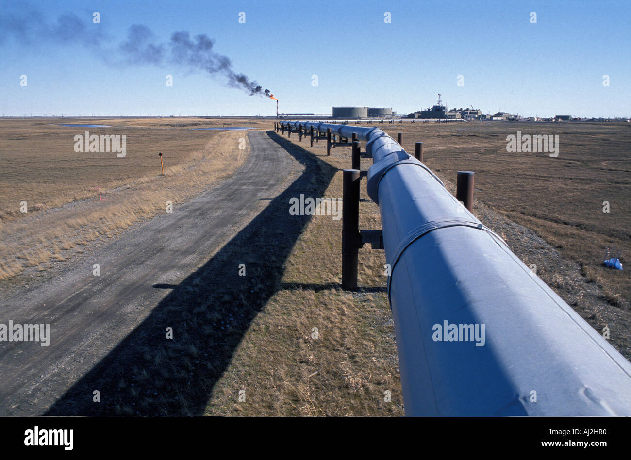 USA Alaska Gas flare above Trans Alaska Pipeline in Prudhoe Bay Stock Photo