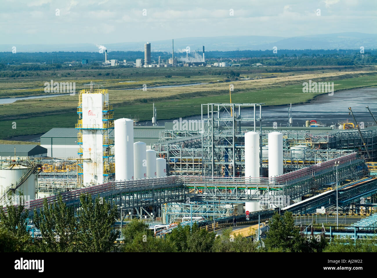 Runcorn Ineos Chlor Chemical complex, formerly ICI Castner Kellner Works, adjacent to main highway in Cheshire. Stock Photo
