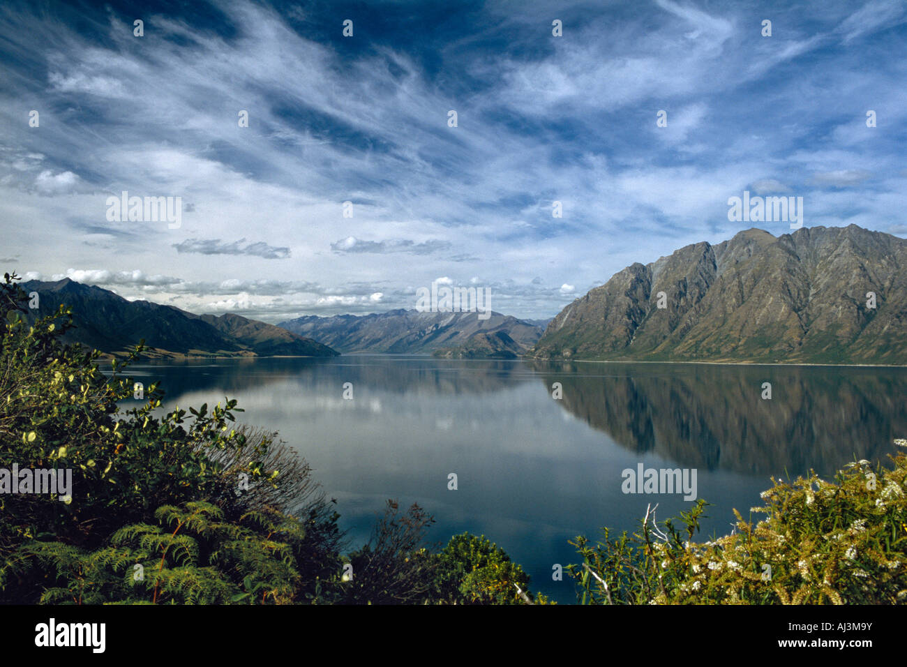 Lake Hawea, South Island, New Zealand Stock Photo - Alamy