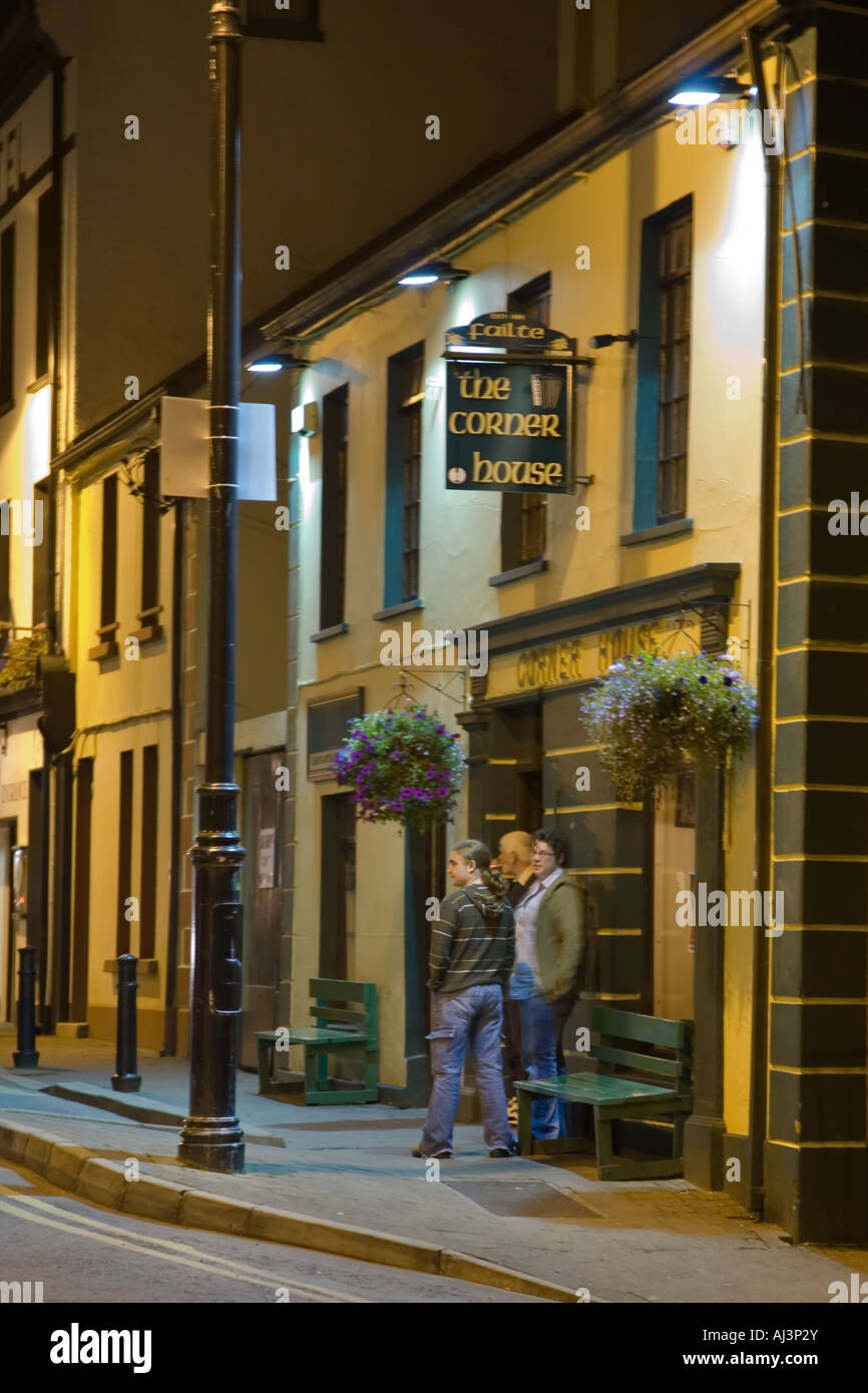 Corner house pub hires stock photography and images Alamy