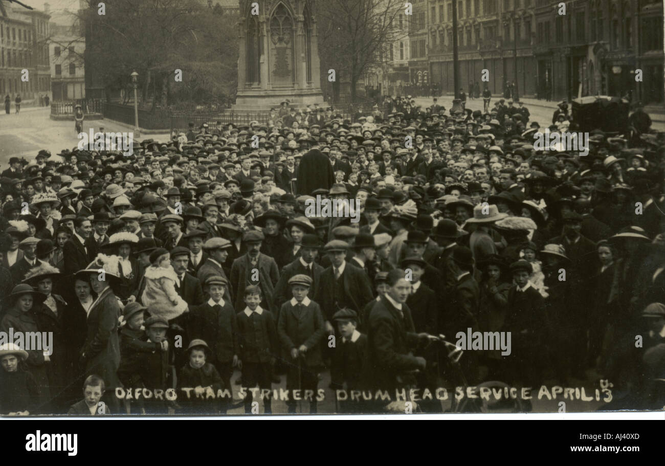 Photographic picture postcard of Oxford Tram Strikers Drumhead Service 13th April 1913 Stock Photo