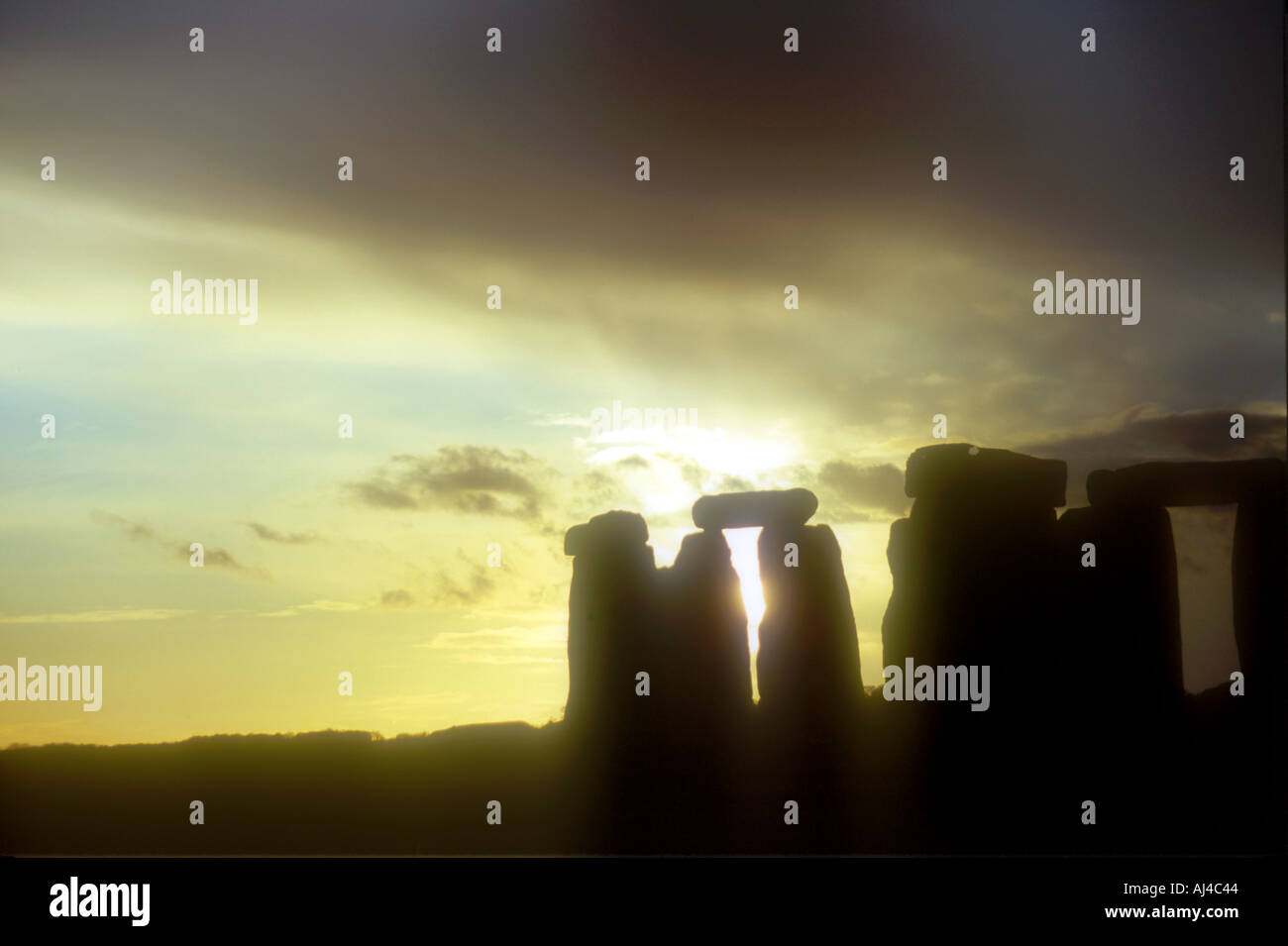 Stonehenge Solstice Winter Hi res Stock Photography And Images Alamy stonehenge-solstice-winter-hi-res-stock-photography-and-images-alamy