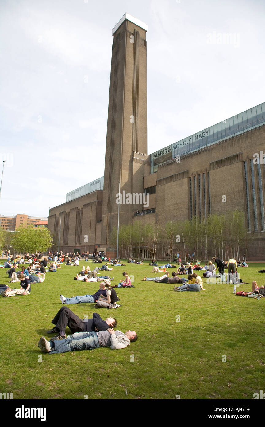 Tate Modern in former Bankside Power Station London England Stock Photo