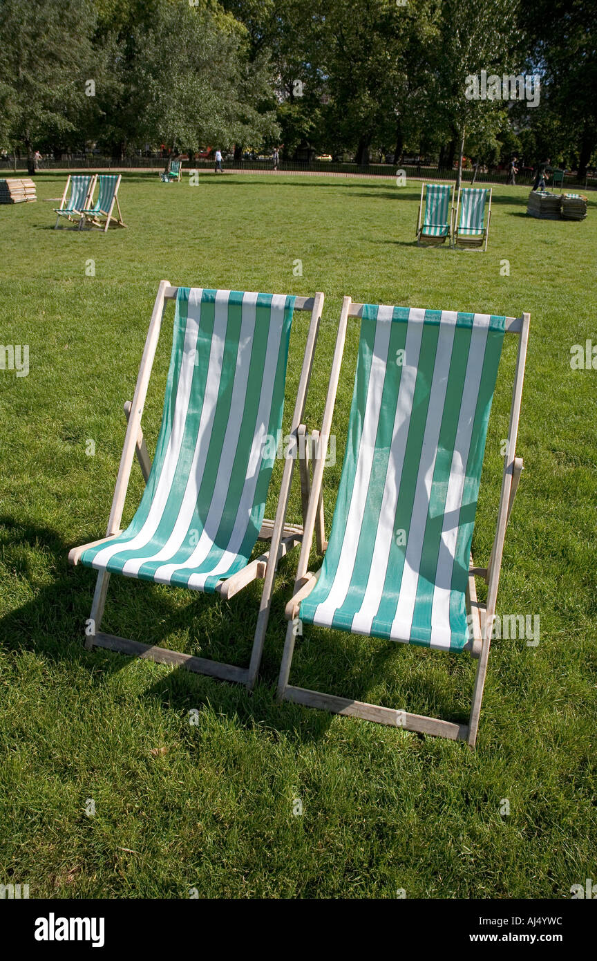 Deck Chairs In Hyde Park High Resolution Stock Photography and Images ...