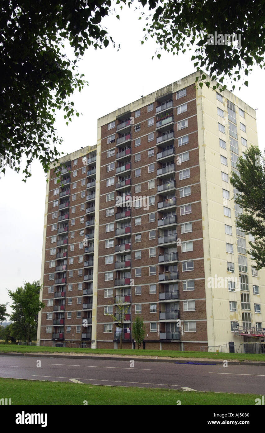 The block of flats in luton hires stock photography and images Alamy