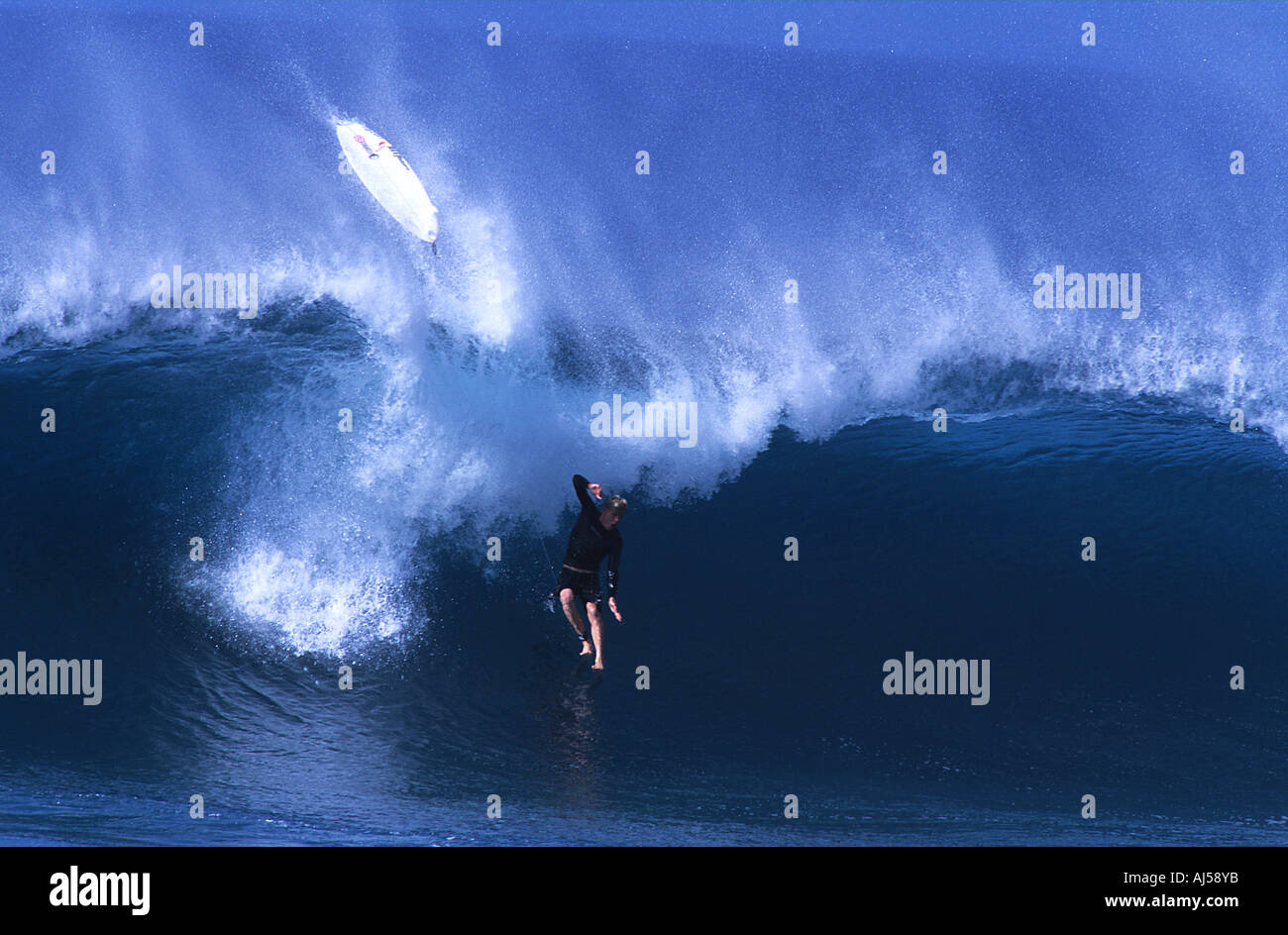 Australian surfer Mick Fanning slams Pipeline Stock Photo