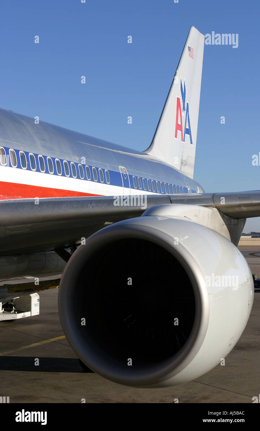 American airlines boeing 757 200 hi-res stock photography and images ...