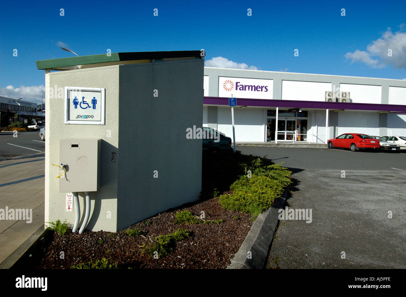 New Zealand Taupo Public Toilet Stock Photo Alamy