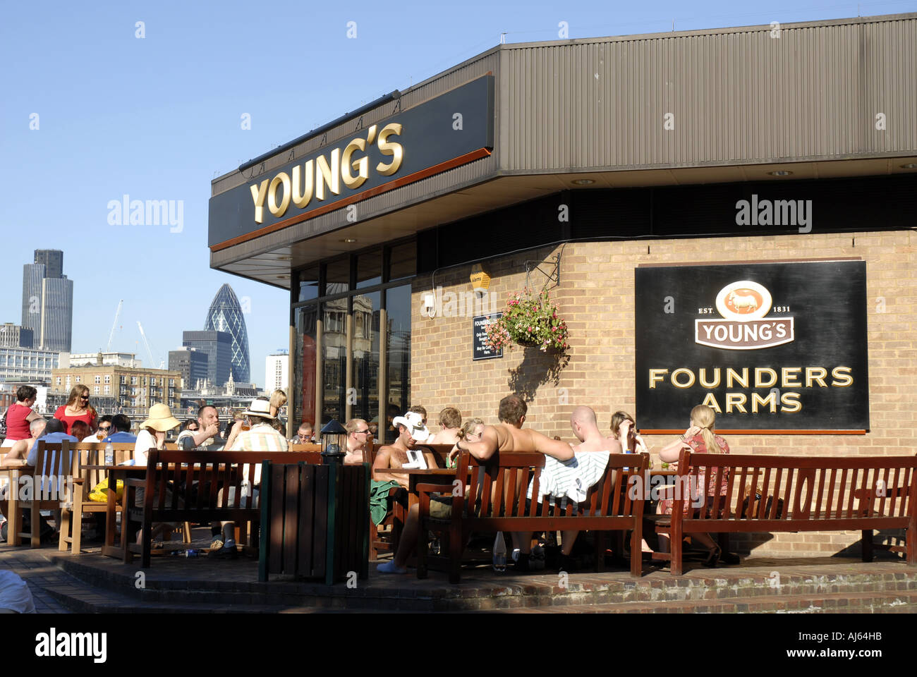 The Founders Arms Hi res Stock Photography And Images Alamy The Founders Arms Hi Res Stock Photography And Images Alamy