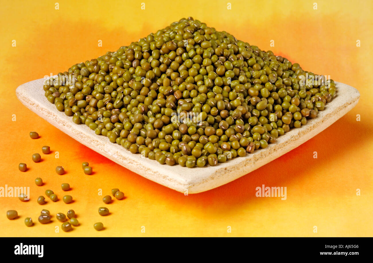 GREEN MUNG BEANS Stock Photo Alamy