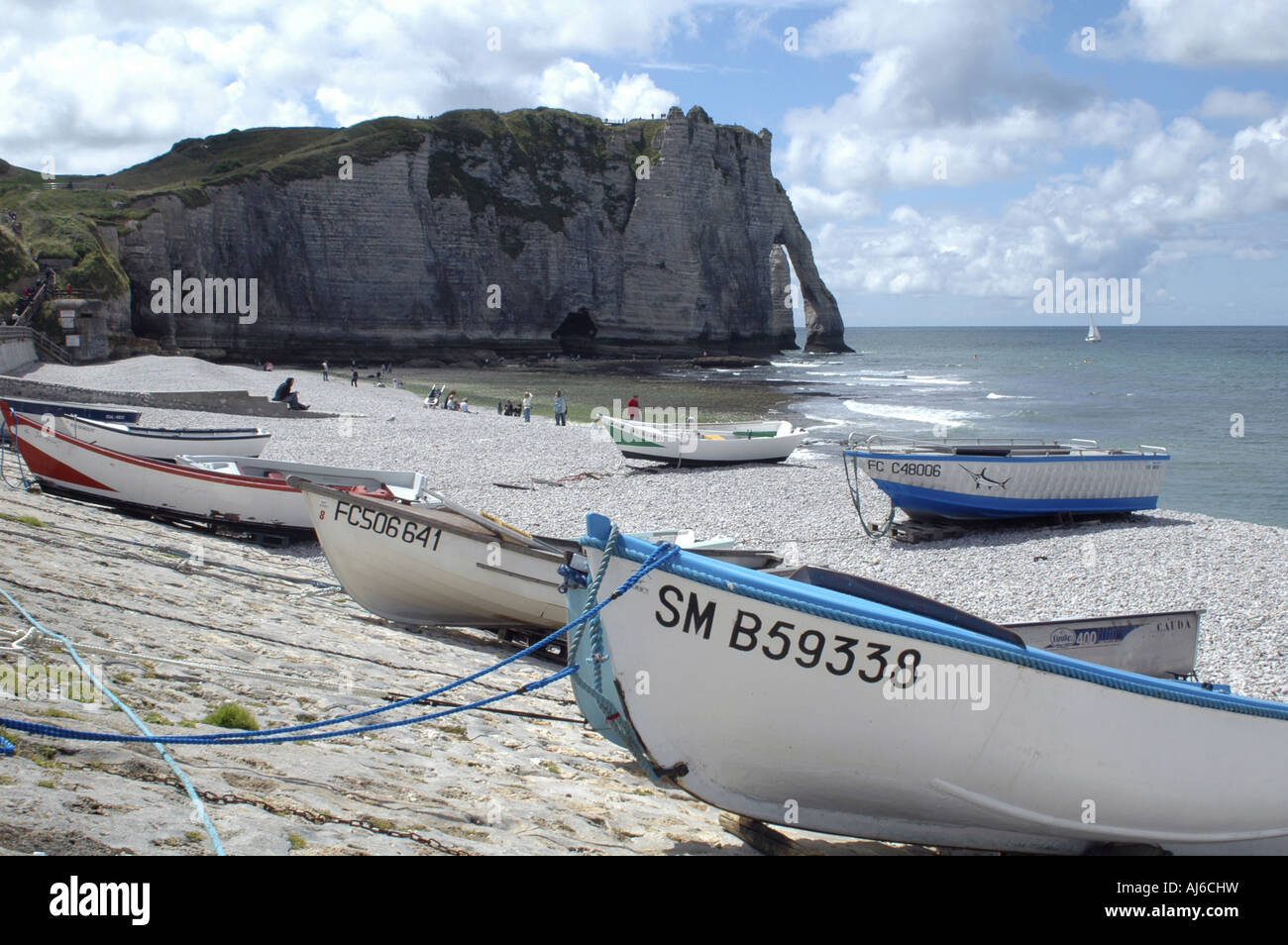 fishing boats at the beach, chalk cliffs of alabaster coast, Normandy ...