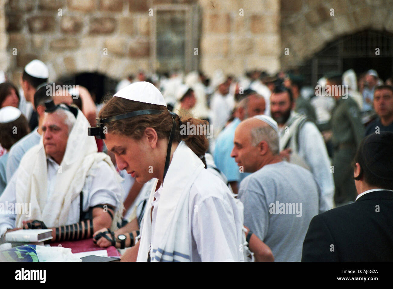 A bar mitzvah celebration at the wailing wall in Jerusalem Stock Photo