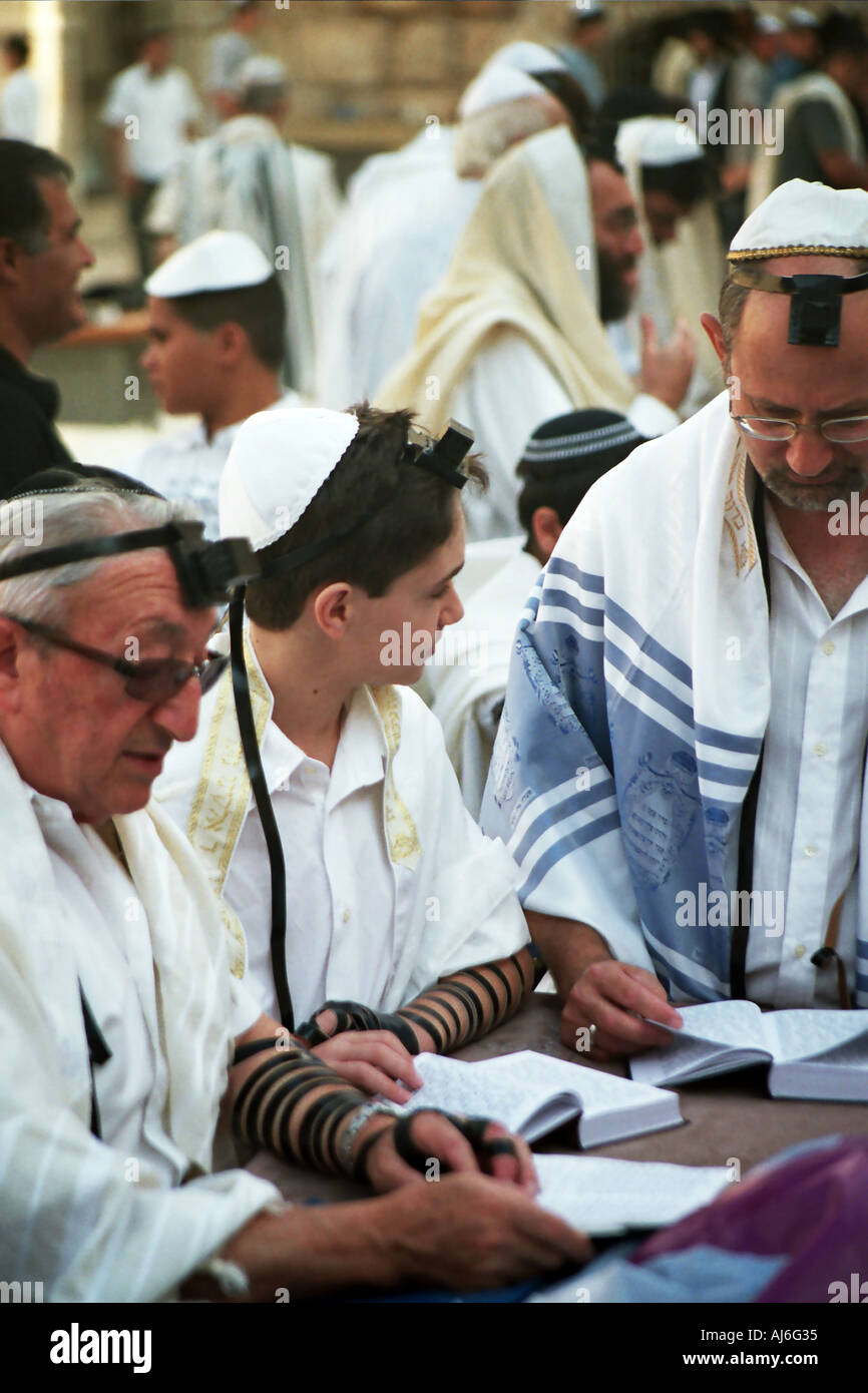 A bar mitzvah celebration at the wailing wall in Jerusalem Stock Photo