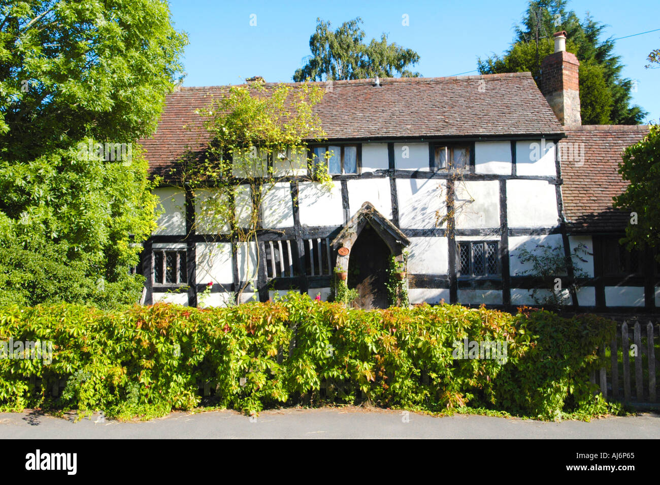 Black and white timber framed cottage in the picturesque rural village of Eardisland Herefordshire England UK Stock Photo