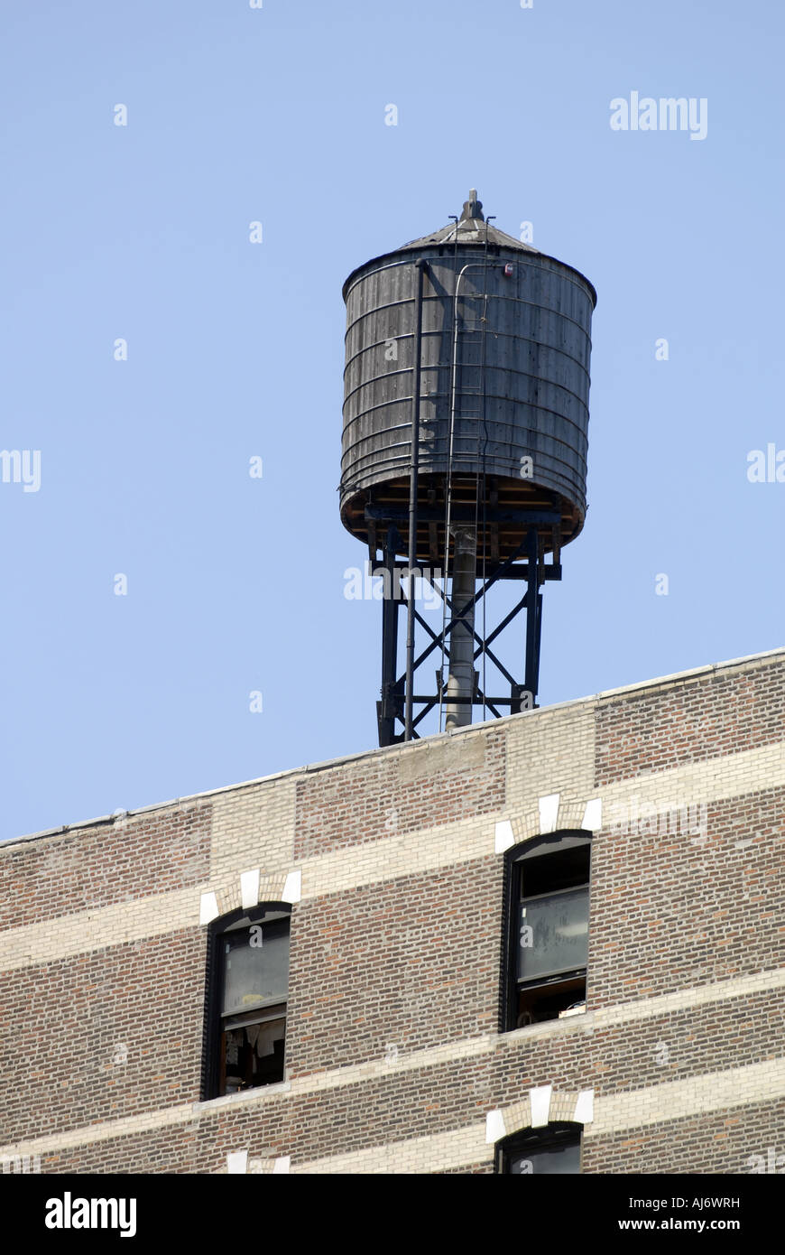 Rooftop water tank Manhattan New York United States of America Stock Photo Alamy