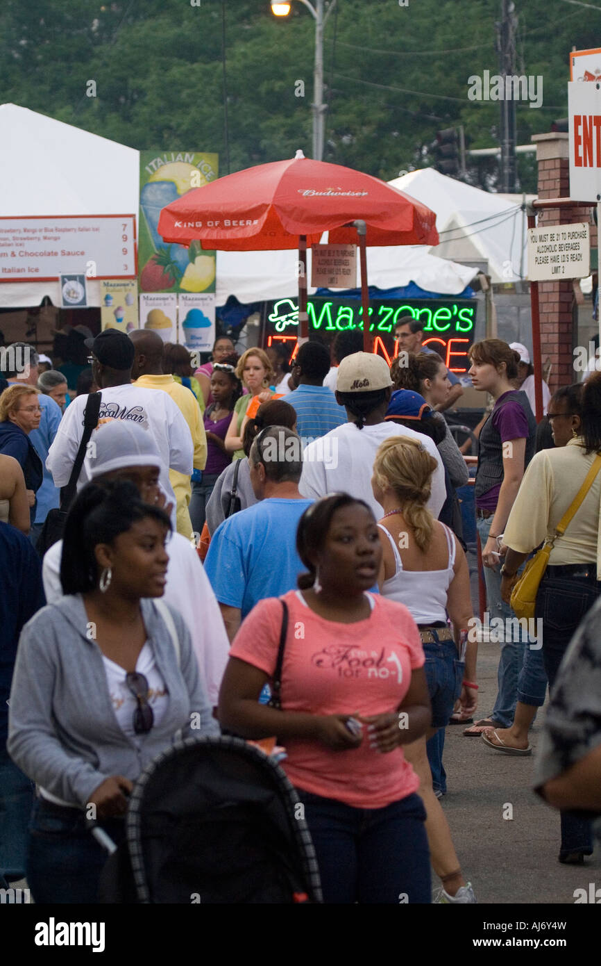 Crowd of people at the Taste of Chicago Stock Photo Alamy