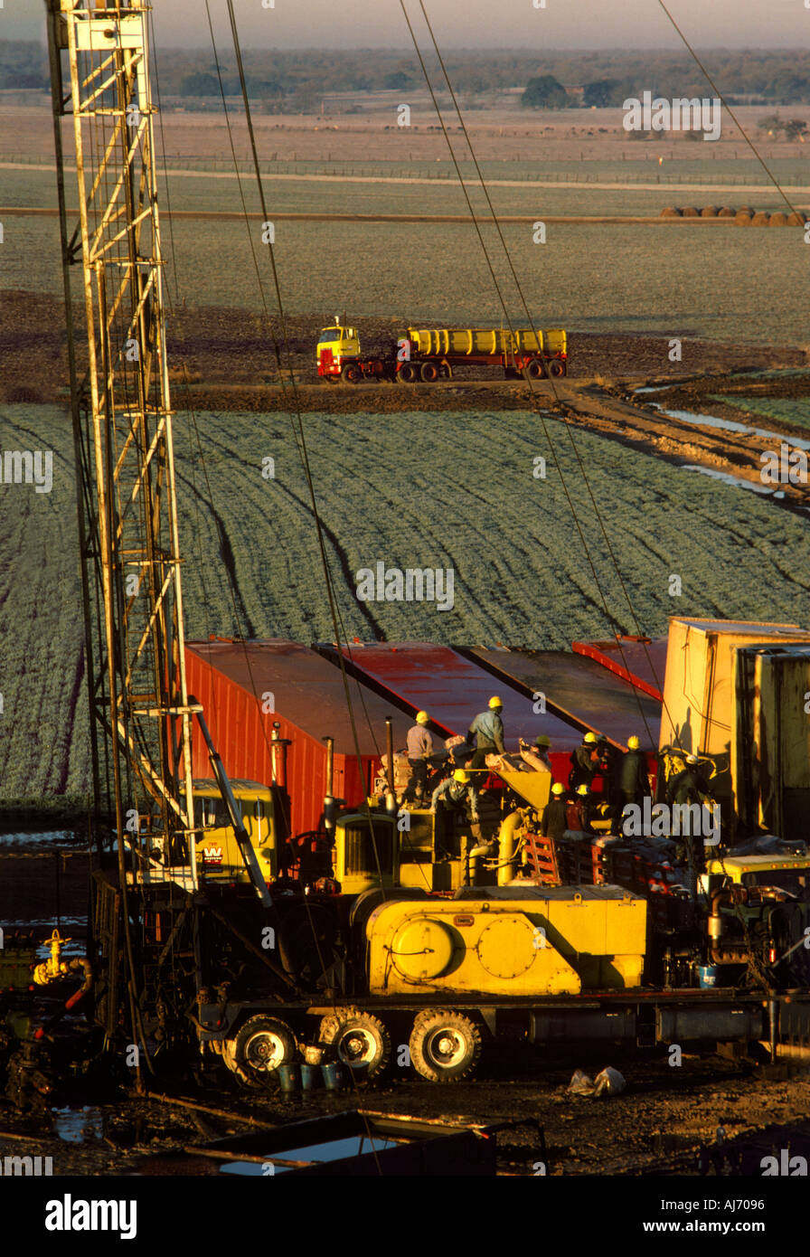 Offshore oil rig texas hi-res stock photography and images - Alamy