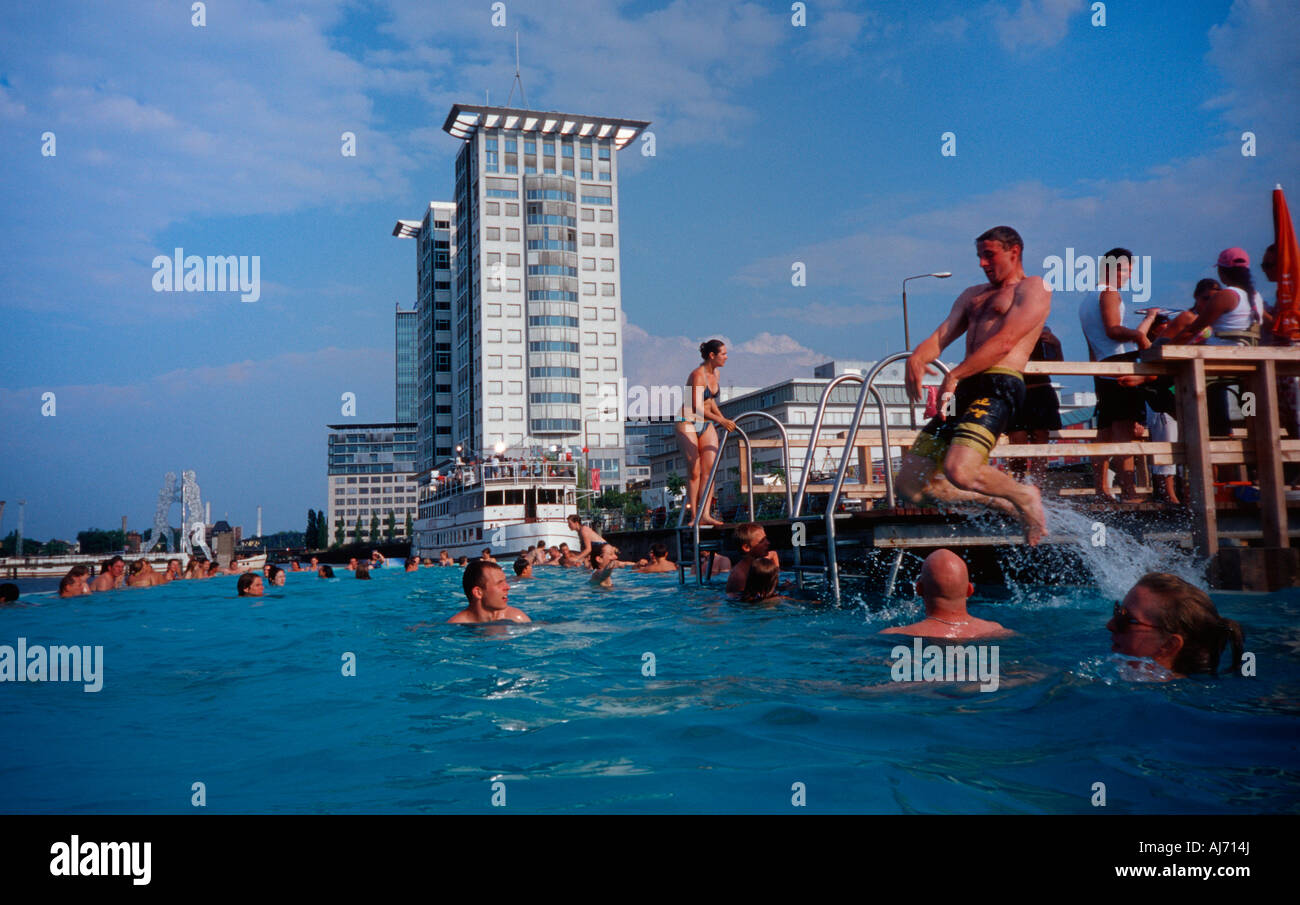 Berlin. Badeschiff an der Arena in Treptow. Stock Photo